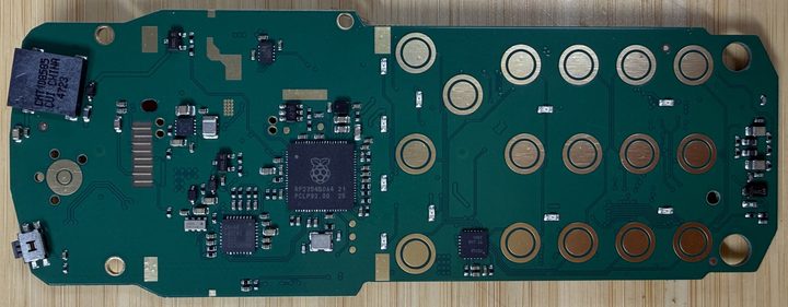 Keypad side of the assembled Sisu SSE-9 Rev B2 mainboard
